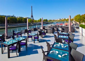Cruise On The Seine In Paris Boat Tour Lunch Or Dinner Bateaux Mouches