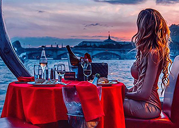 Dîner croisière romantique