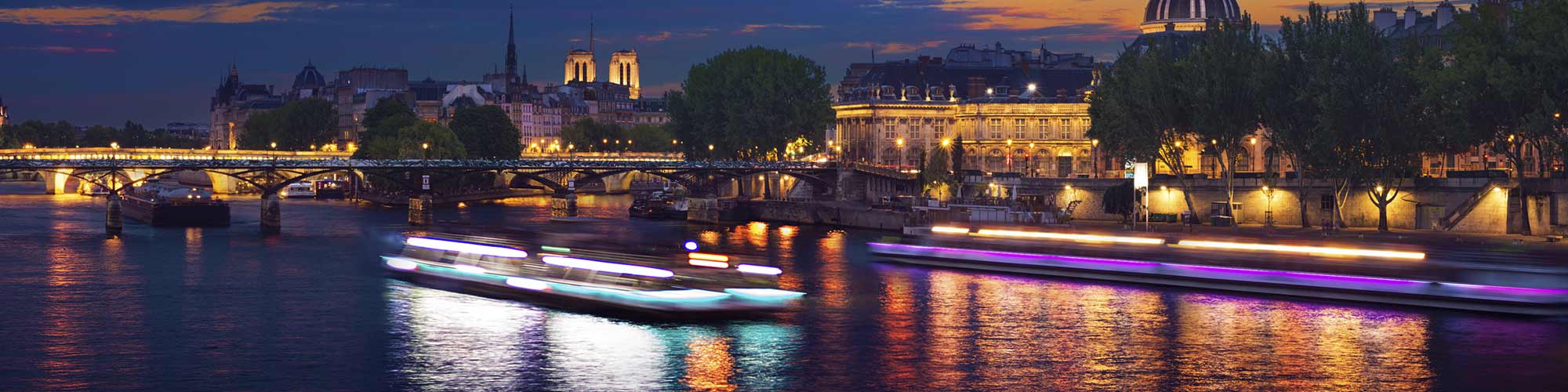 파리에서의 크루즈 디너