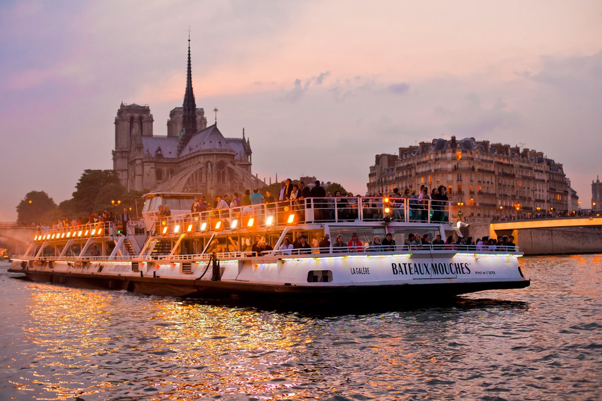 seine river cruise history